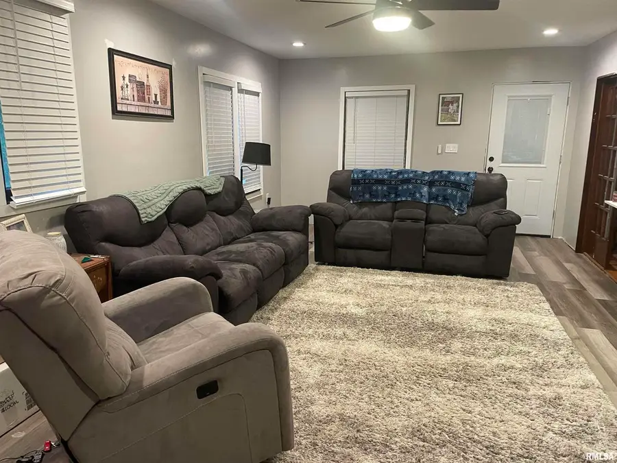 88 20th Avenue N, Clinton, IA 52732 - Image #3