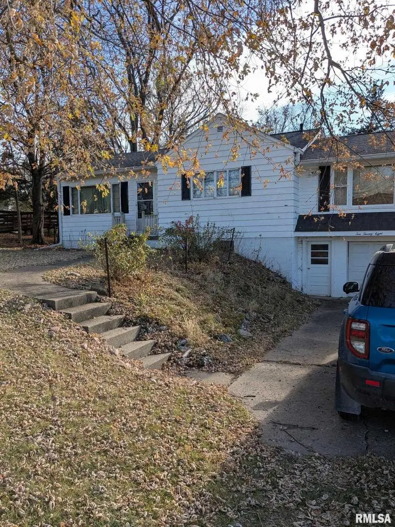 1028 Coyne Center Road, Milan, IL 61264 - Image #2