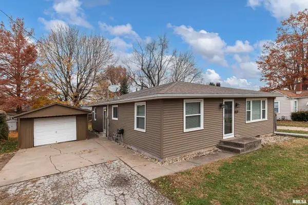 210 W 19th Ave Avenue, Coal Valley, IL 61240