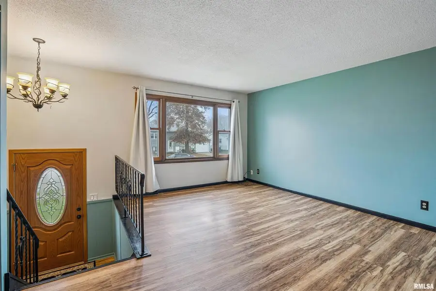 6504 Cedar Street, Davenport, IA 52806 - Image #2