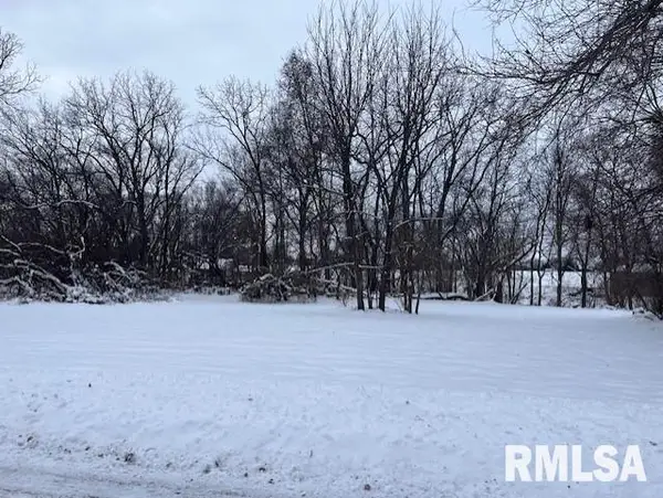 218th Street, Le Claire, IA 52753