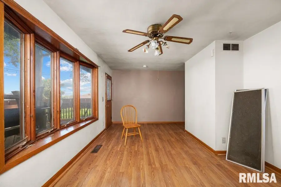 6127 Fair Avenue, Davenport, IA 52806 - #2