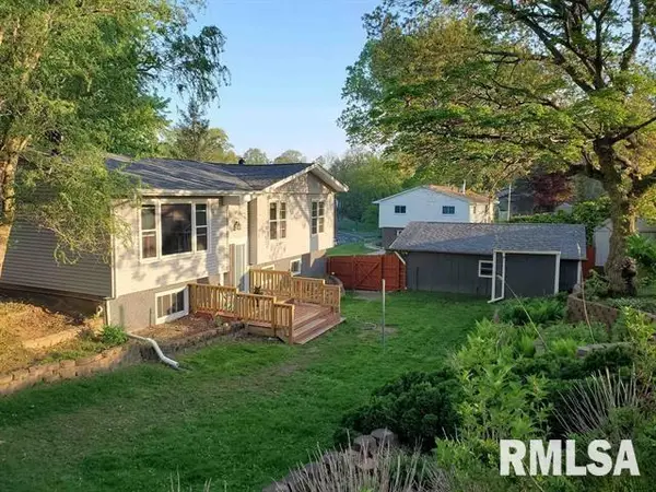 8325 55th Street, Coal Valley, IL 61240