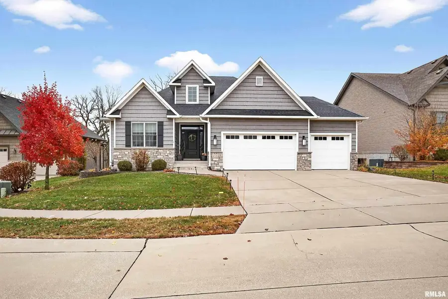 4136 Muirfield Court, Bettendorf, IA 52722 - Image #2