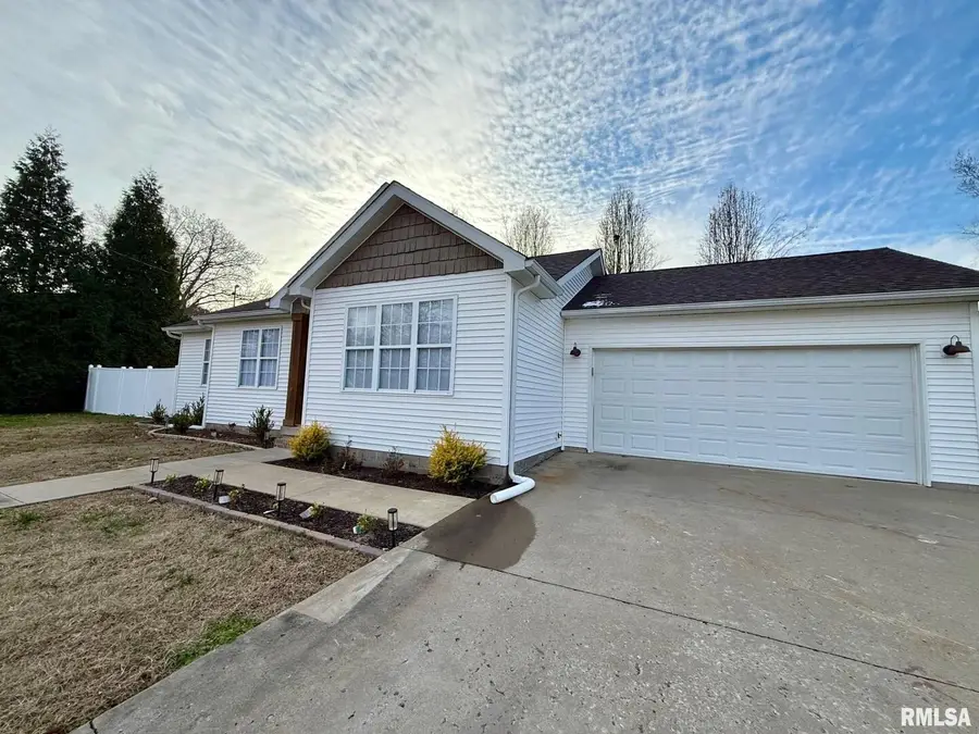 1321 N 7th Street, Herrin, IL 62948 - Image #2