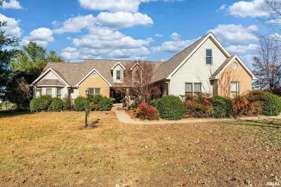 8365 Lonesome Dove Lane, Du Quoin No 7, IL 62832 - Image #2