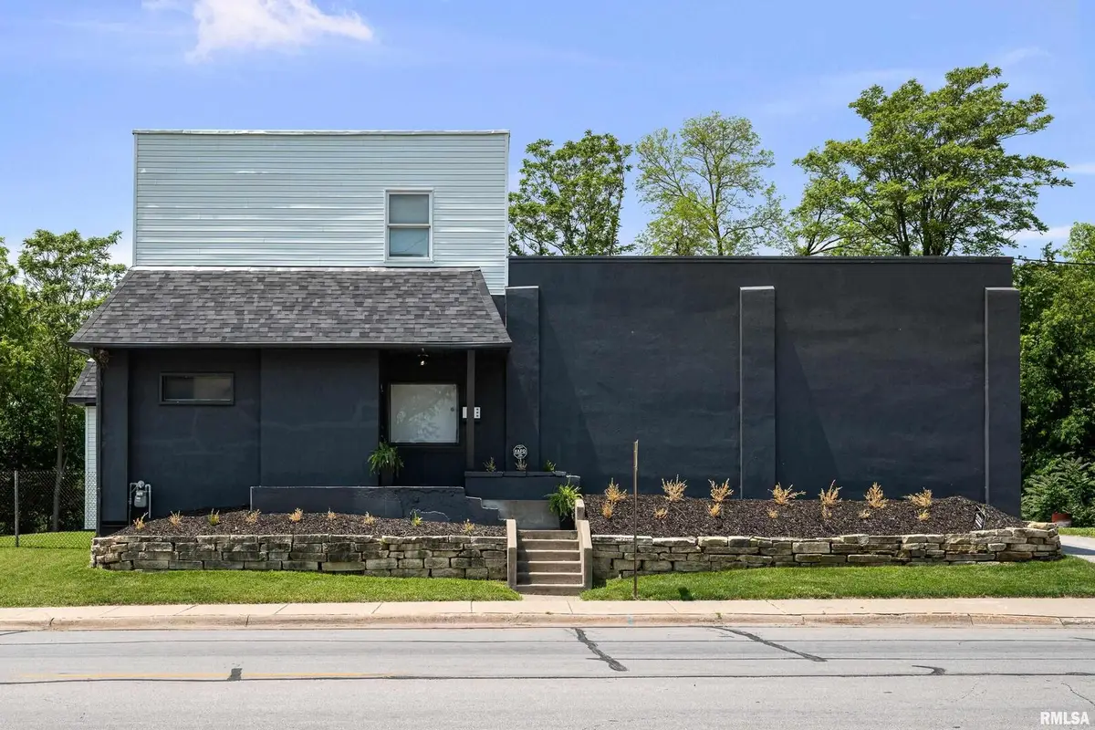 2400 24th Street, Rock Island, IL 61201 - #1