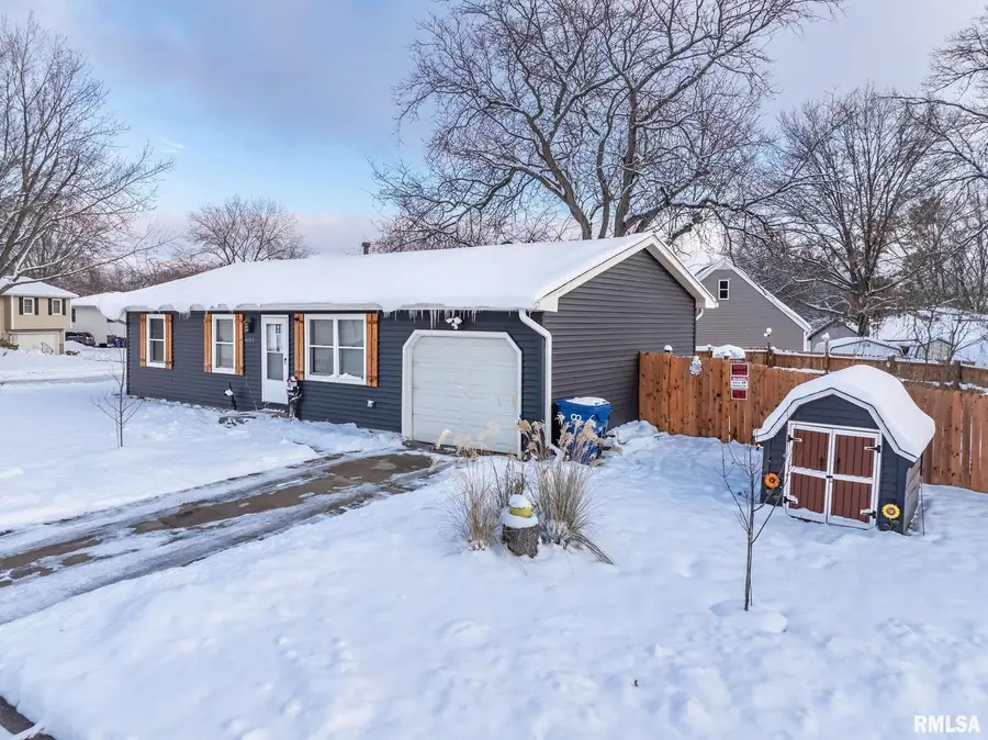 4661 Hitching Post Court, Davenport, IA 52804 - Image #2