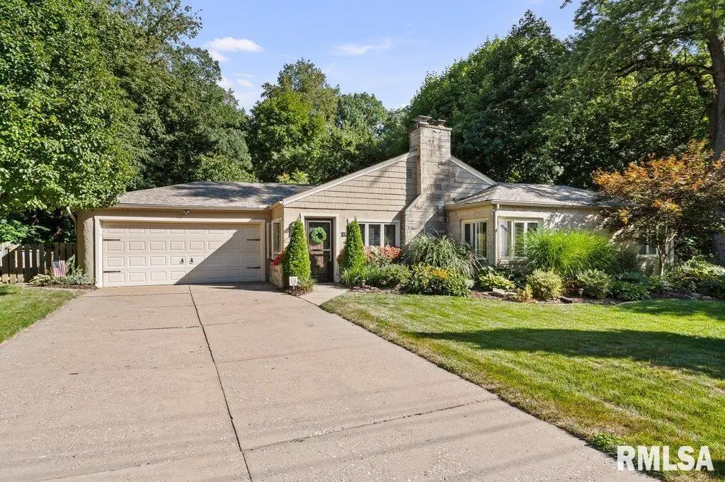 19 Kenwood Avenue, Davenport, IA 52803 - Image #1