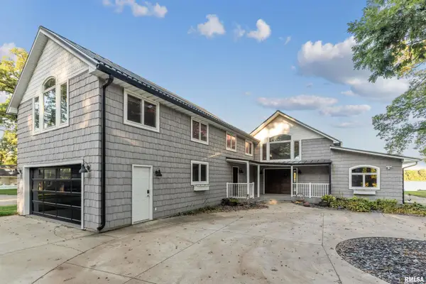 21604 River Road N, Cordova, IL 61242