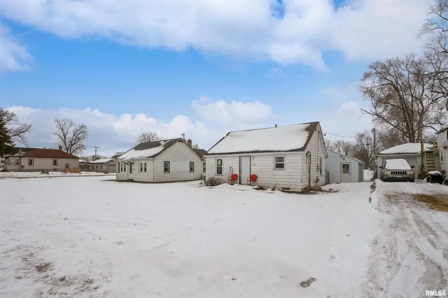 2207 4th Street, Fulton, IL 61252 - Image #2