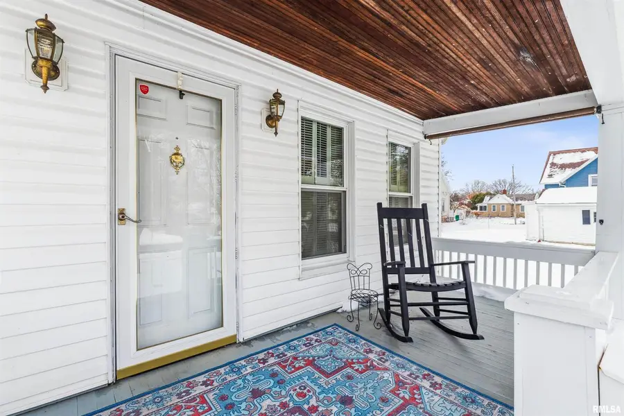 864 W Grove Street, Galesburg, IL 61401 - Image #3