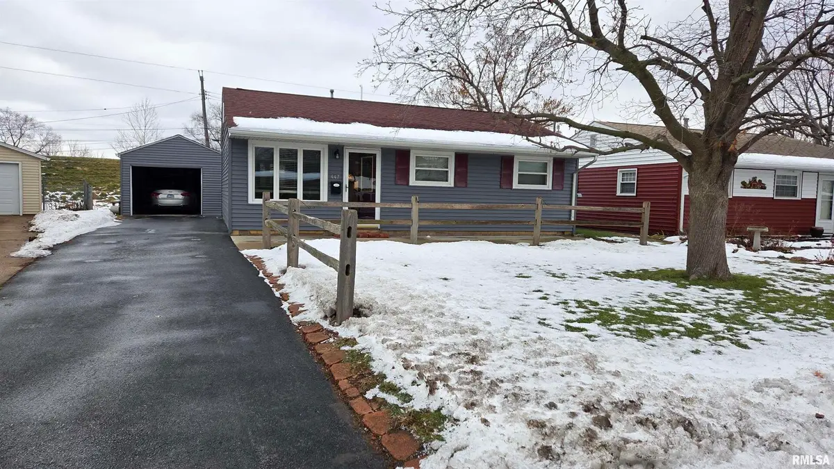 447 7th St Ct E Court E, Milan, IL 61264 - Image #1