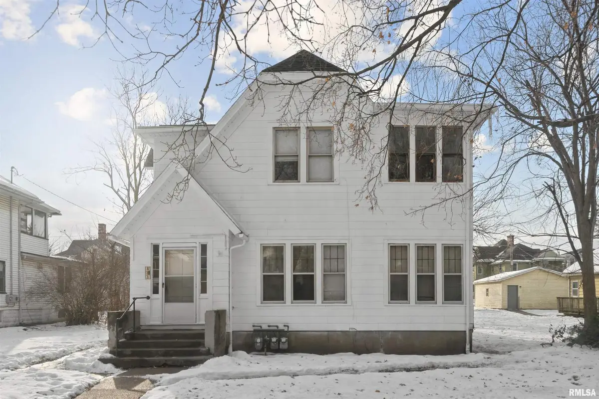 431 6th Avenue S, Clinton, IA 52732 - Image #1