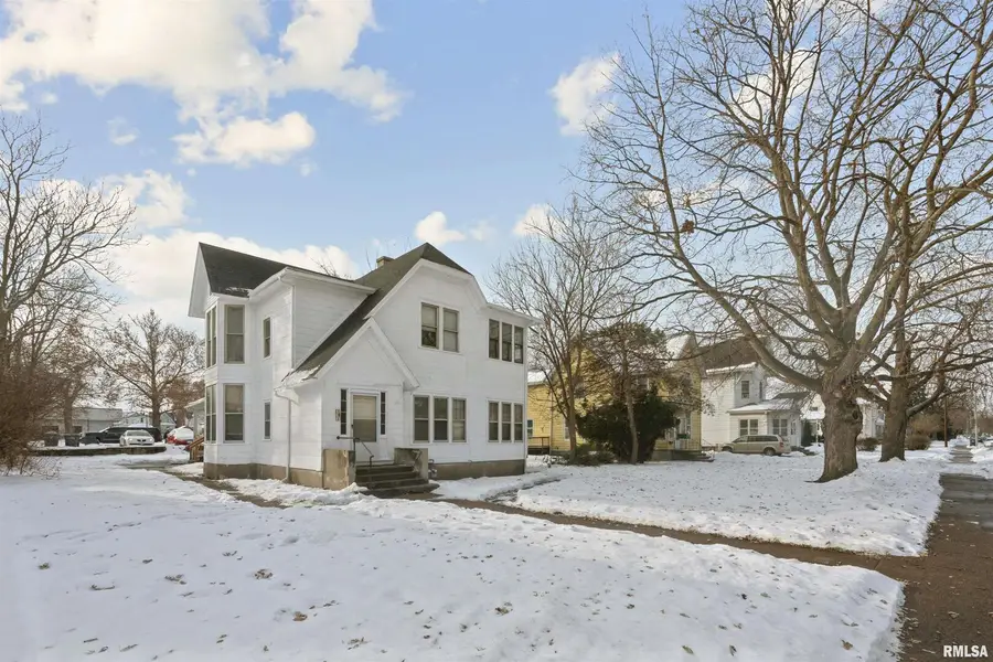 431 6th Avenue S, Clinton, IA 52732 - Image #2