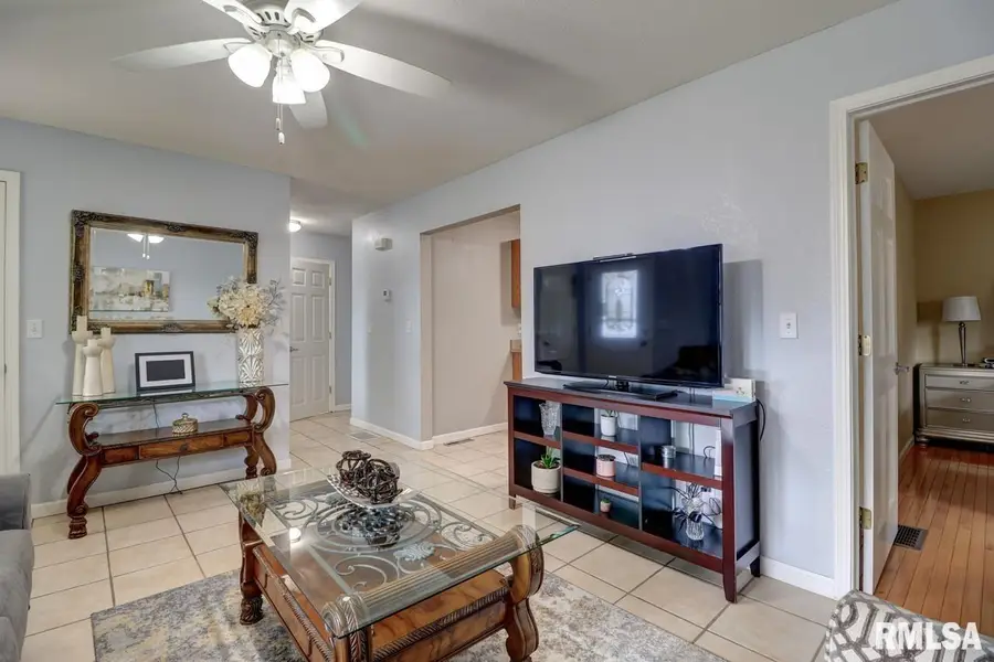 2410 Barker Street, Clinton, IA 52732 - Image #3