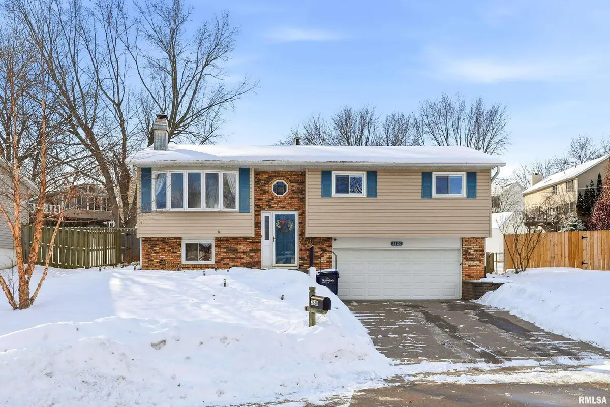 3880 Tanglefoot Court, Bettendorf, IA 52722 - Image #1
