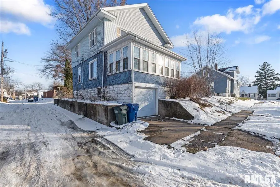 2111 Mississippi Avenue, Davenport, IA 52803 - #2