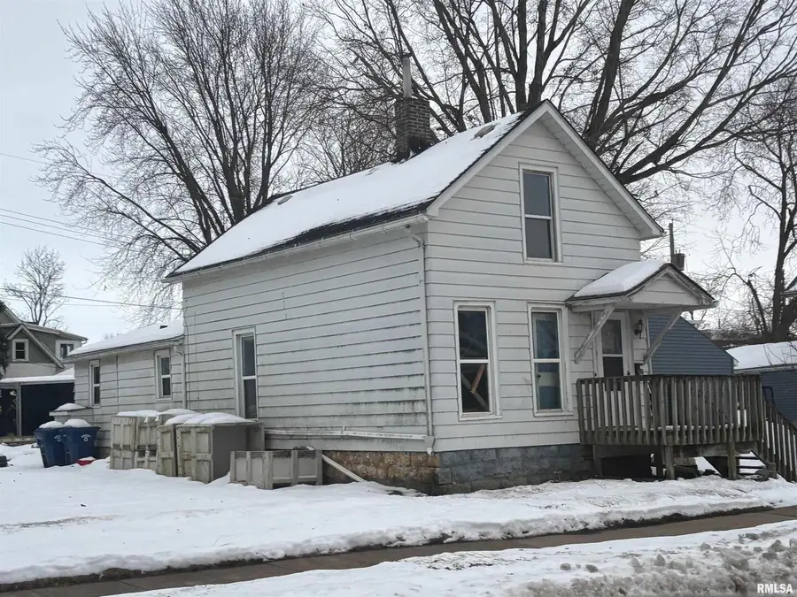 2231 Pershing Boulevard, Clinton, IA 52732 - Image #2