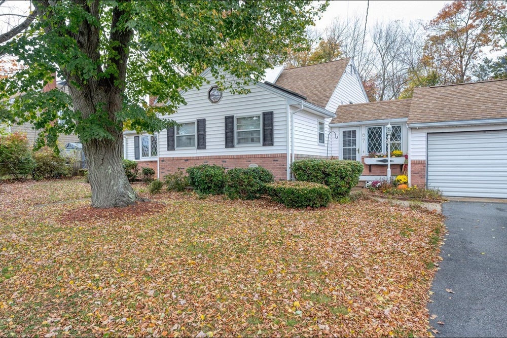 67 Stevens Drive, Holbrook, MA 02343 ERA