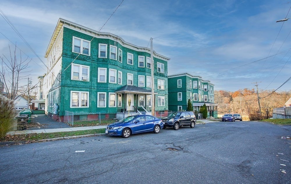 16 Grape St, Chicopee, MA 01013 ERA