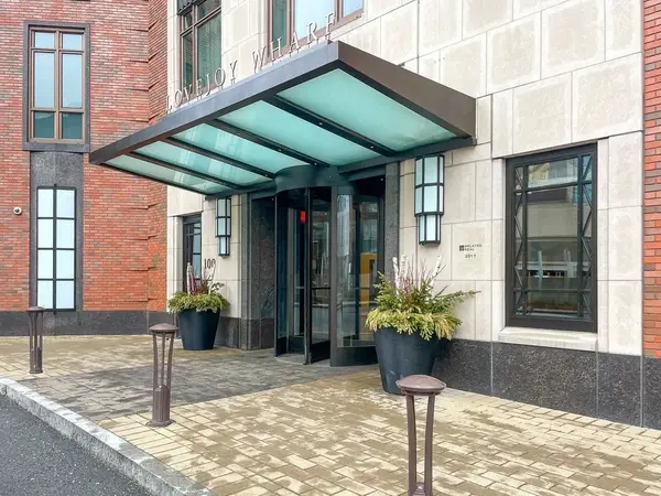 100 Lovejoy Wharf #5Q, Boston, MA 02114