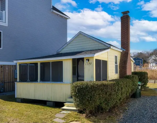 1177 Ferry St, Marshfield, MA 02050