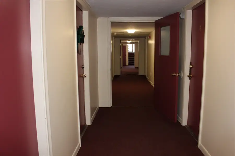 262 E Haverhill St #4, Lawrence, MA 01841 - Image #3