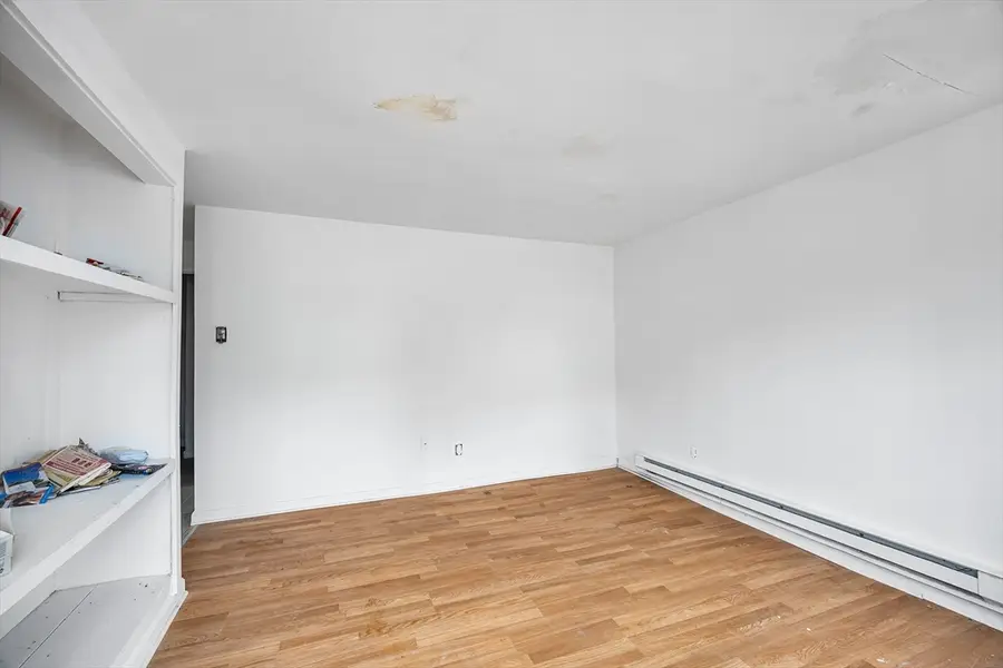 1 Elm St, Marlborough, MA 01752 - #3