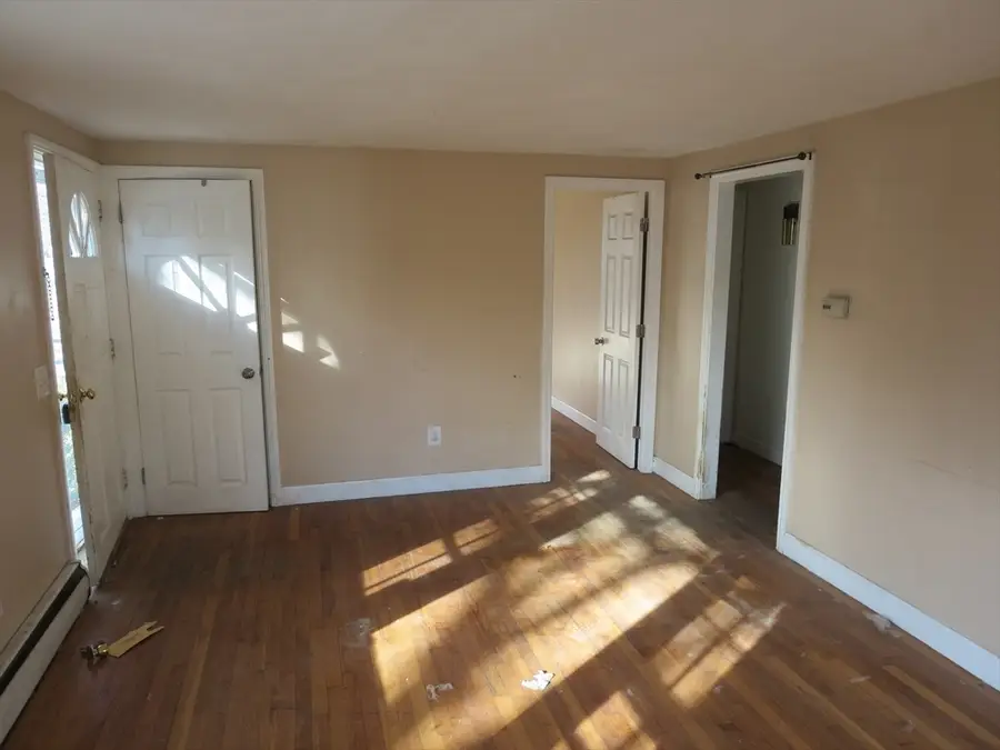 116 N Main St, South Yarmouth, MA 02664 - #3