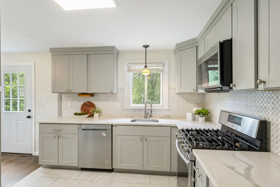 13 Karen Cir, Holliston, MA 01746 - #3