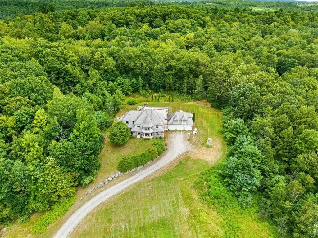 103 Renshaw Rd, Weare, NH 03281 - Image #1