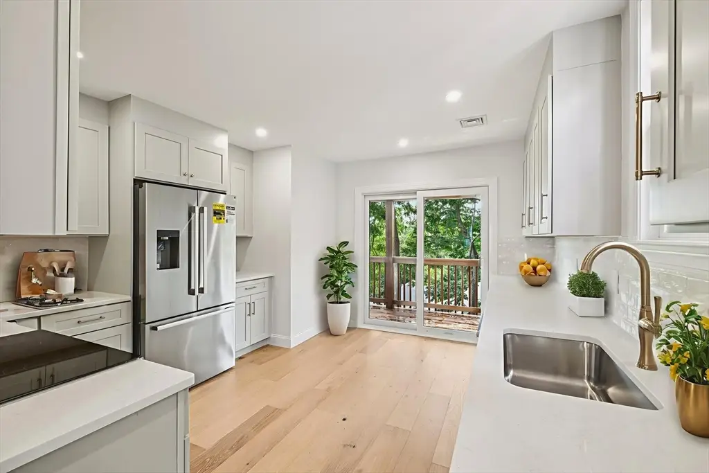 32 Larch #32, Boston, MA 02135 - Image #1