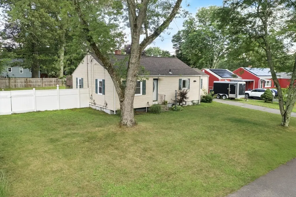 35 Juniper Dr, Springfield, MA 01119 - Image #1