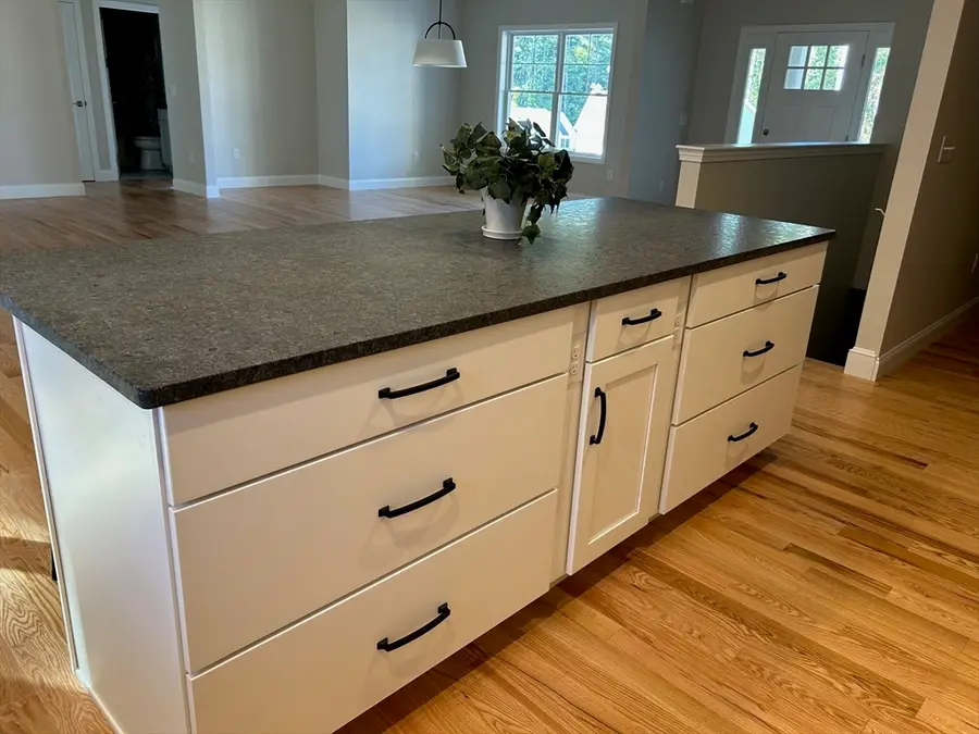 31 Juliana Ave., Nashua, NH 03064 - Image #3