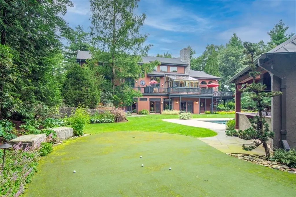 6 Mountain View Dr, Framingham, MA 01701 - Image #1