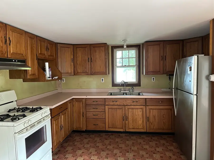 86 Main St, Douglas, MA 01516 - Image #3