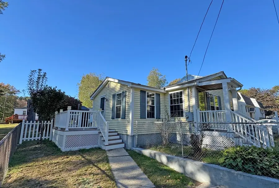 45 Hoover St, Dracut, MA 01826 - Image #3