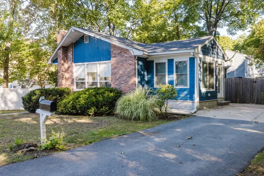 16 Norwich St, Dedham, MA 02026 - Image #2