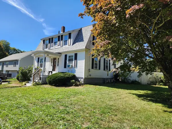 17 Davis St, Taunton, MA 02780