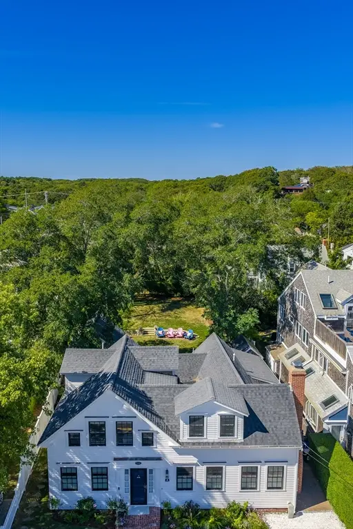 594 Commercial St, Provincetown, MA 02657 - Image #2