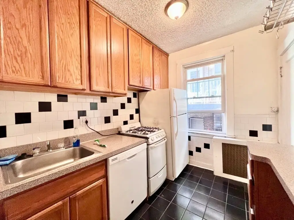 26 Chiswick Rd #6, Boston, MA 02135 - Image #1