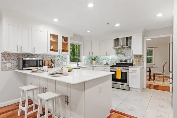 45 Winterberry Way, Bedford, MA 01730