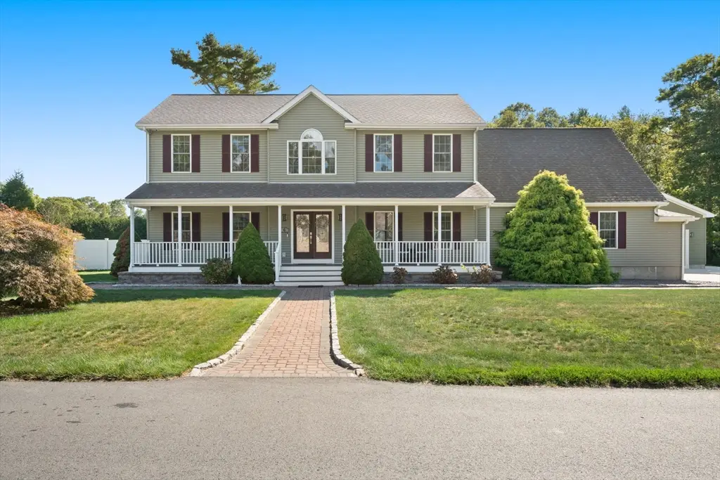 6 Angel Ct, Westport, MA 02790 - Image #1