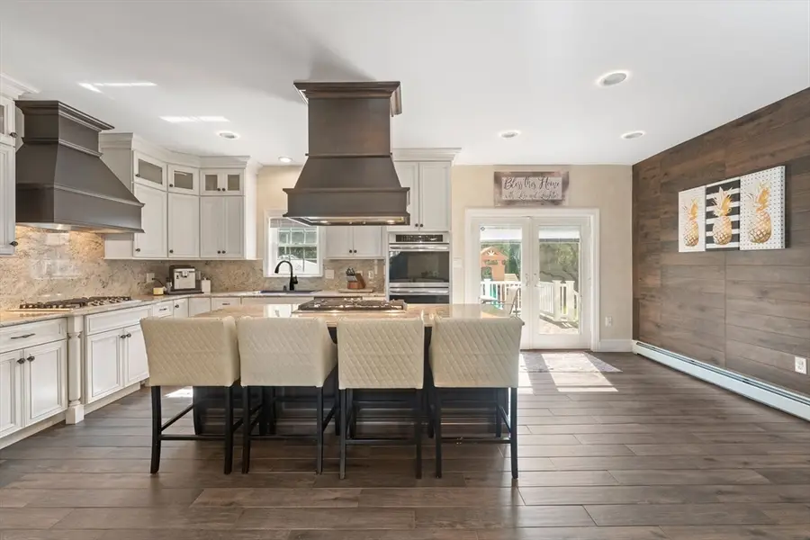 6 Angel Ct, Westport, MA 02790 - Image #3