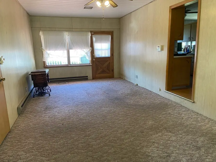 25 Hillcrest St, Agawam, MA 01001 - Image #3