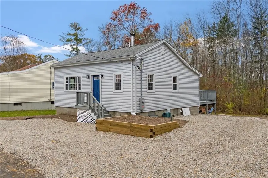 102 Leon Ct, Hanson, MA 02341 - Image #2