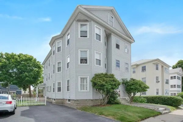 78 Harlem St, Worcester, MA 01610