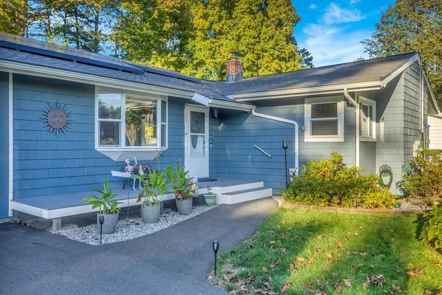 32 Lindsay Rd, Springfield, MA 01128 - Image #2