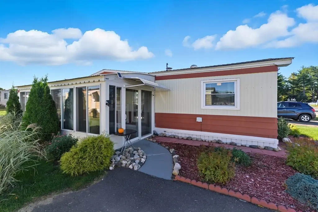 19 Third Ave, Westfield, MA 01085 - Image #1